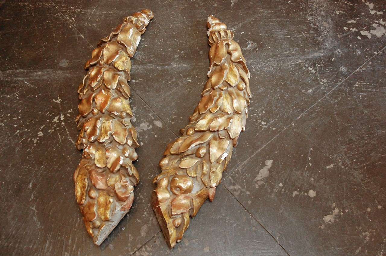 19th Century Carved Laurel Wreath