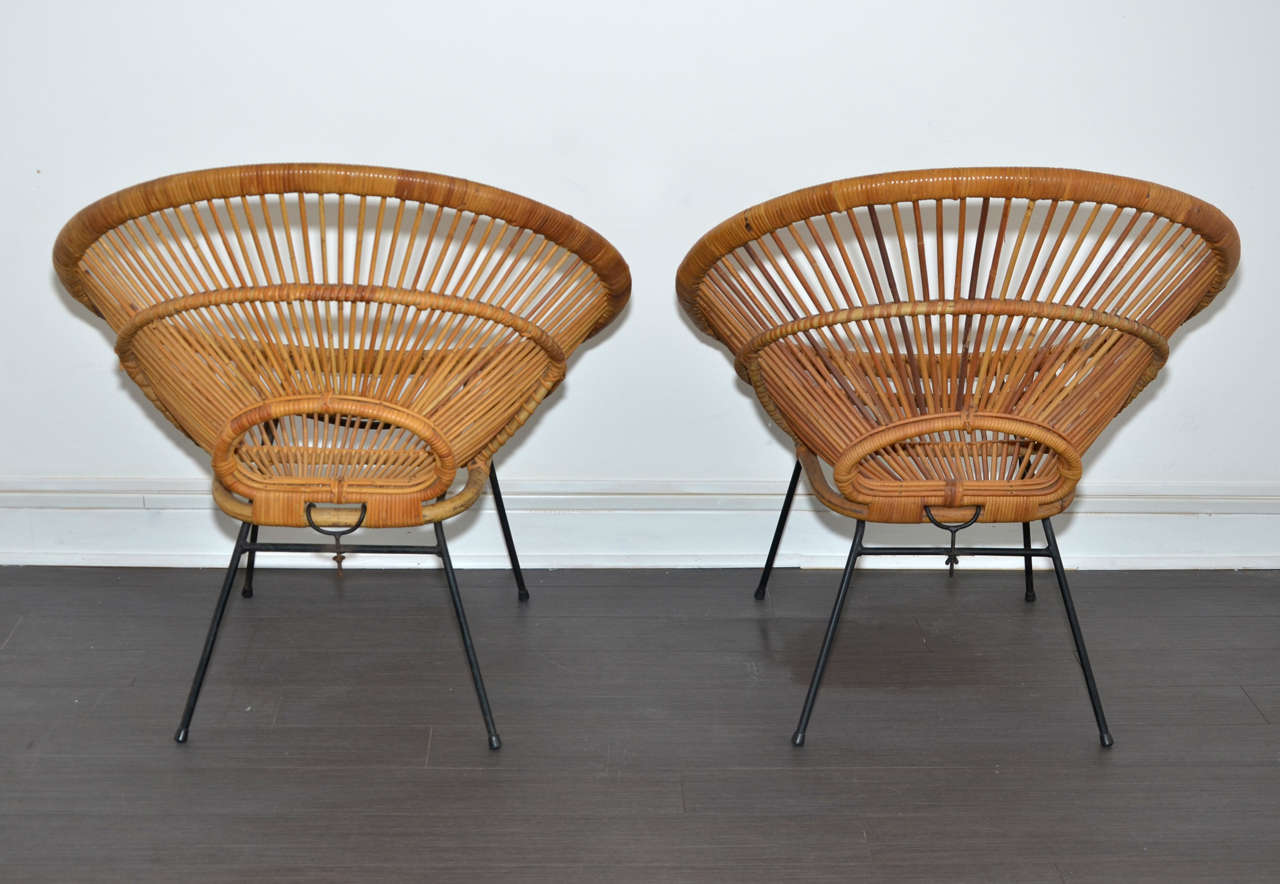 Metal 1950s Set of Two Armchairs and a Coffee Table by Abraham & Roll For Sale
