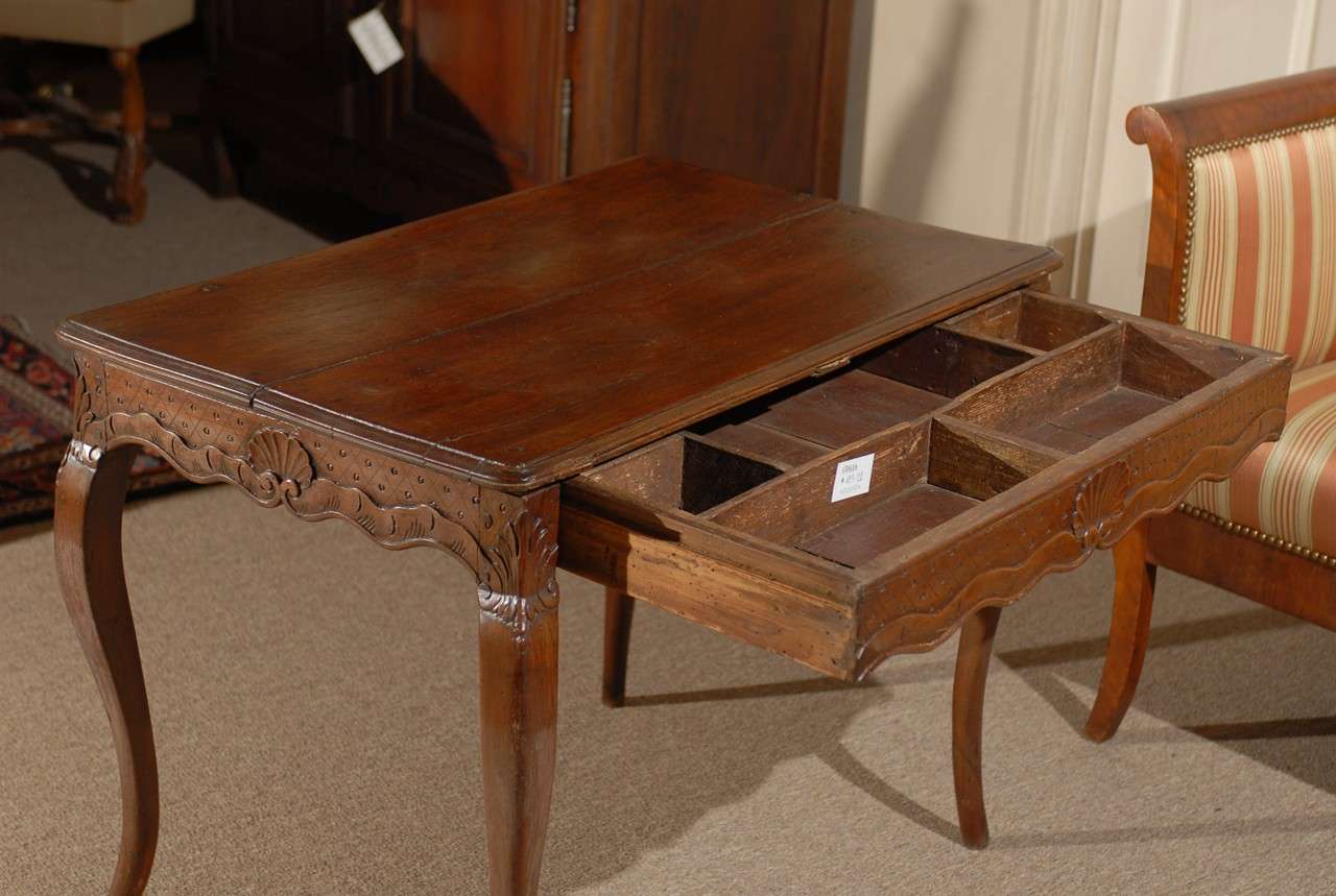 18th Century French Period Regence Side  Table, Circa 1740 For Sale 3