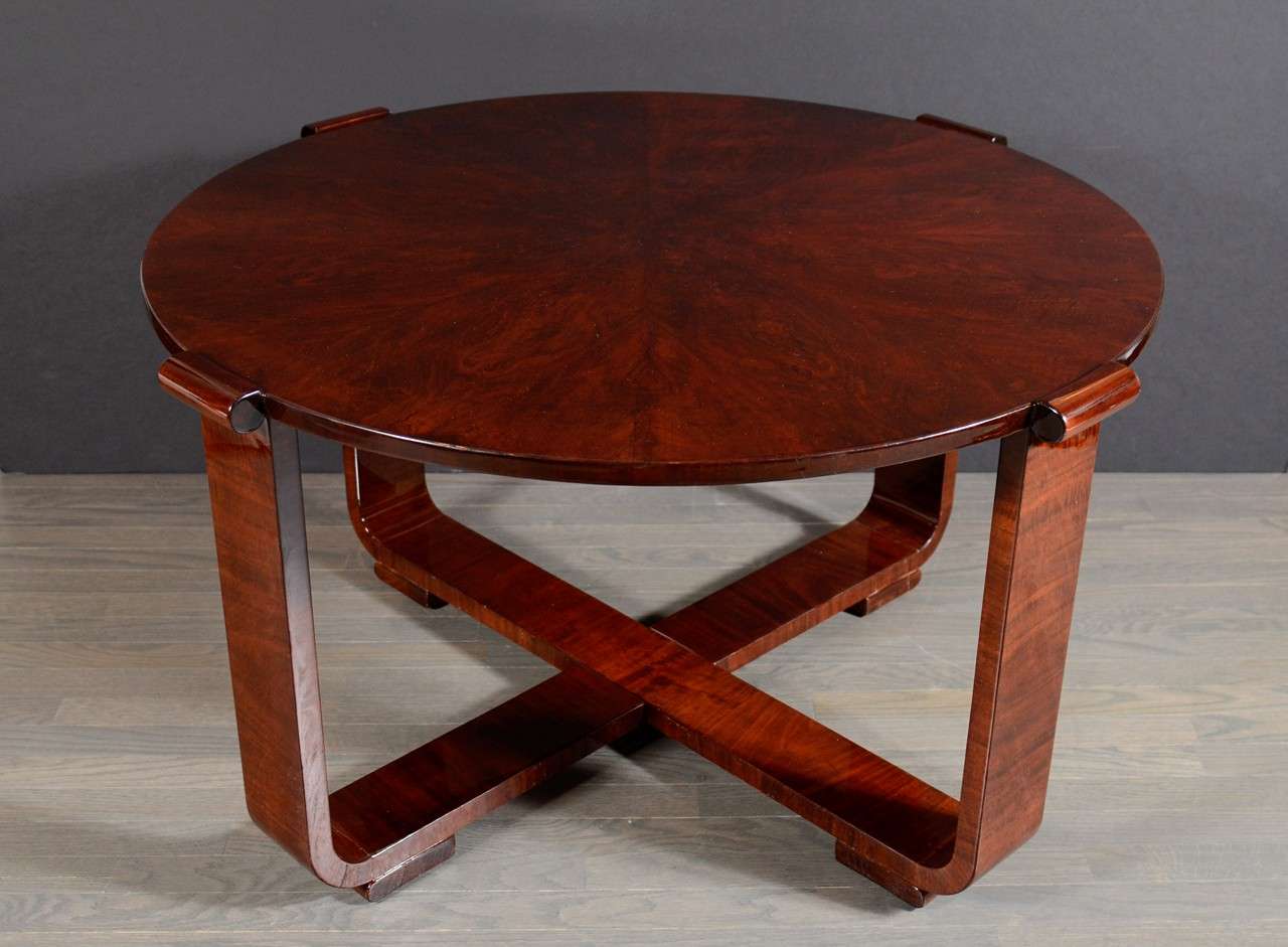 Art Deco Cocktail or Gueridon Table in Bookmatched Exotic Burled Walnut In Excellent Condition In New York, NY