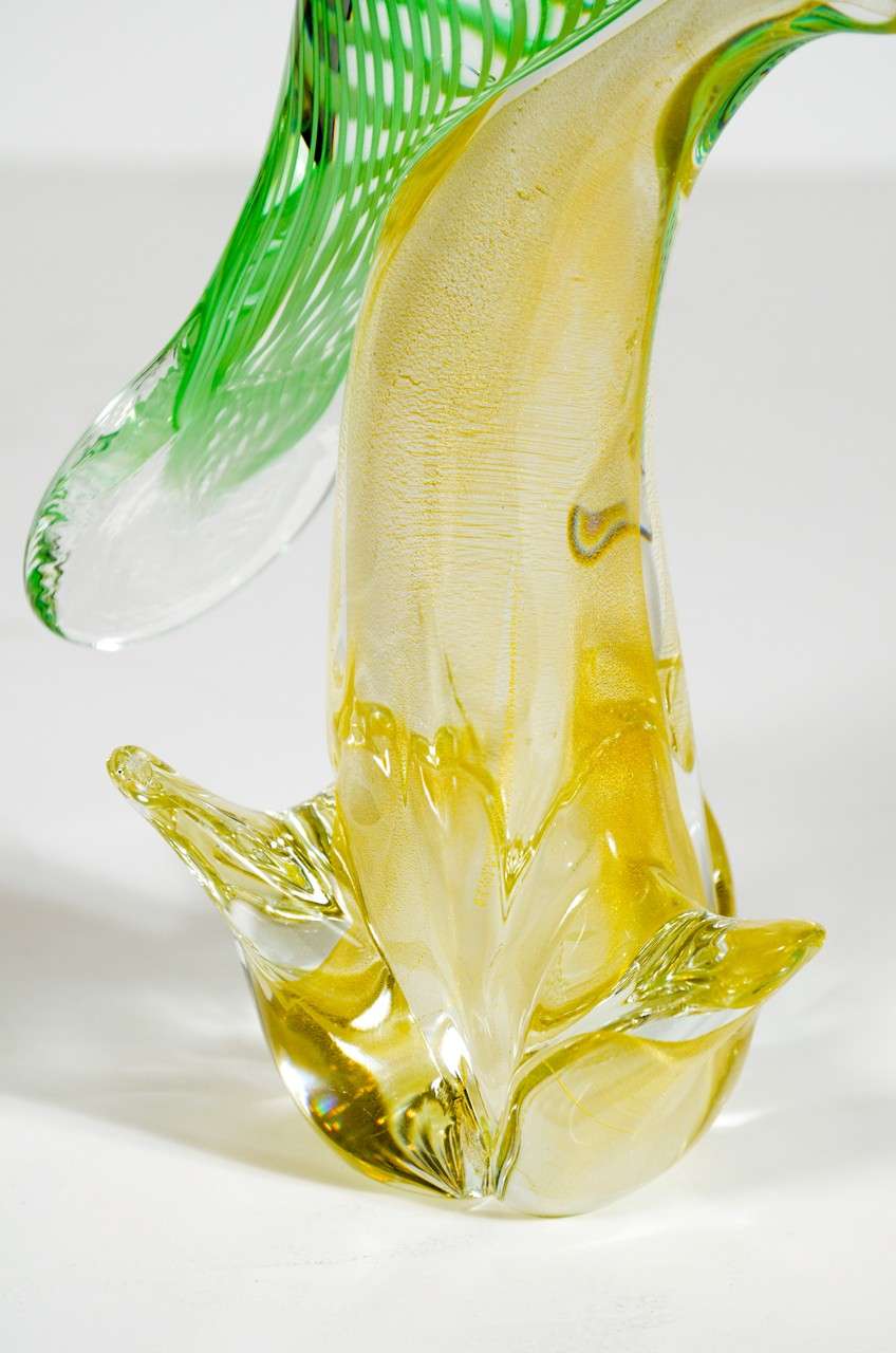 Spectacular Hand Blown Murano Glass Bird with 24K Gold Flecks In Excellent Condition In New York, NY