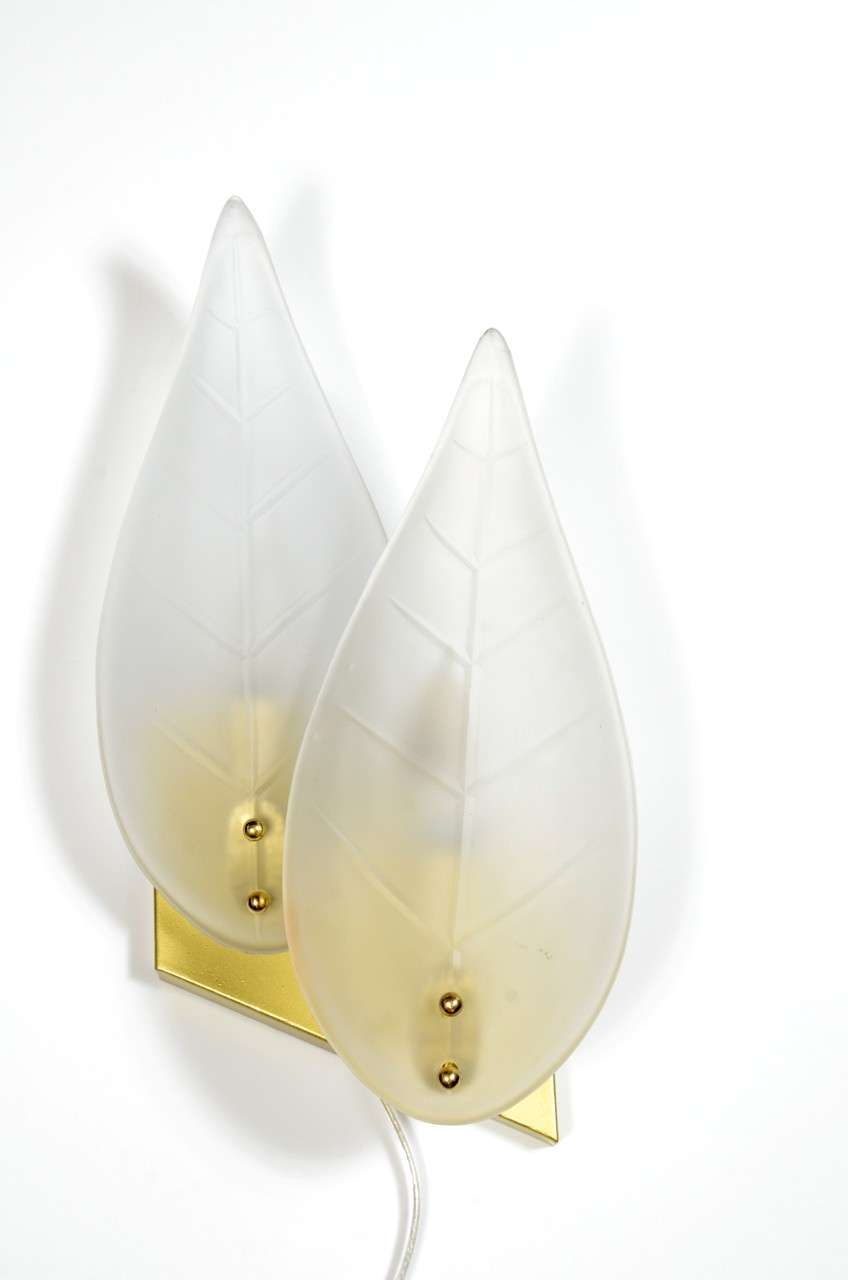 American Pair of Mid-Century Modernist Stylized Leaf Frosted Glass Sconces For Sale