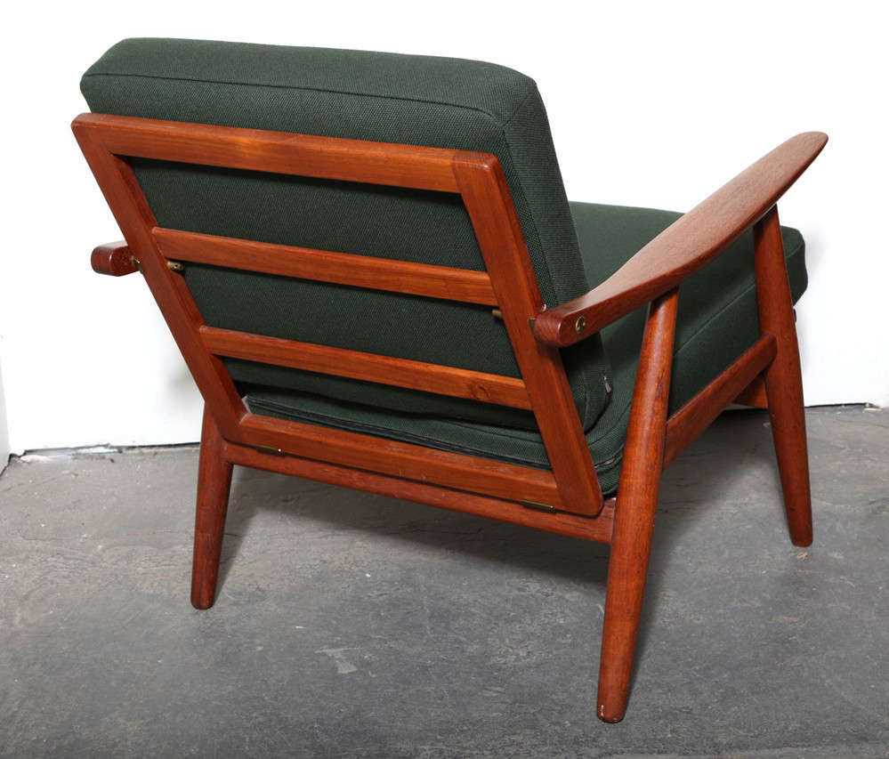 Danish Pair of Teak and Green GE-270 Lounge chairs by Hans J. Wegner
