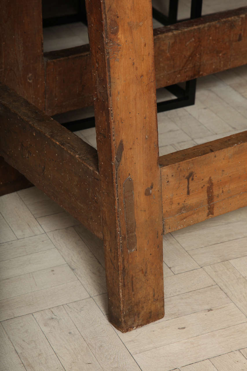 Mid-18th Century Walnut Console Table For Sale 5