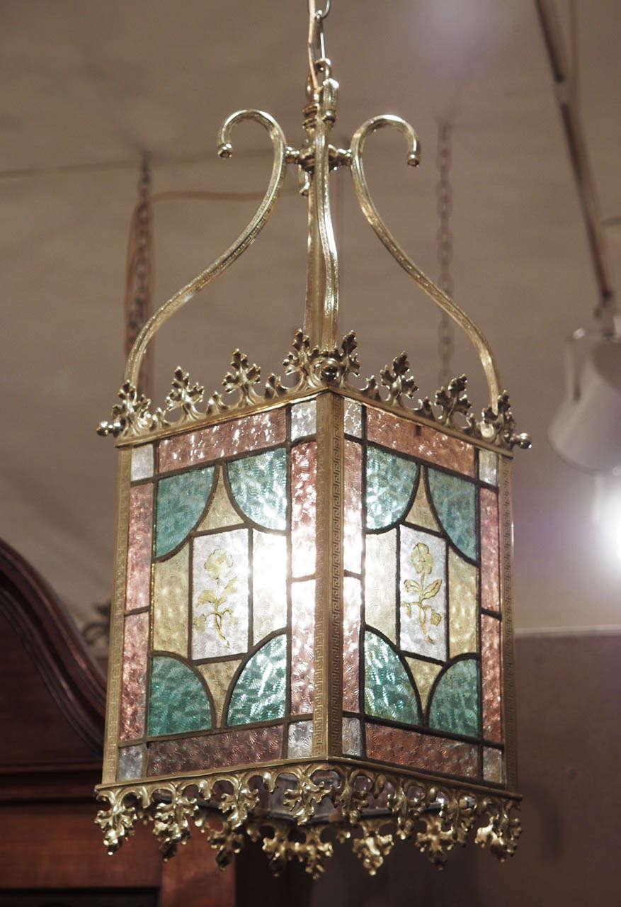 Antique English Edwardian Brass and Colored Glass Lantern circa 1890s In Excellent Condition In New Orleans, LA