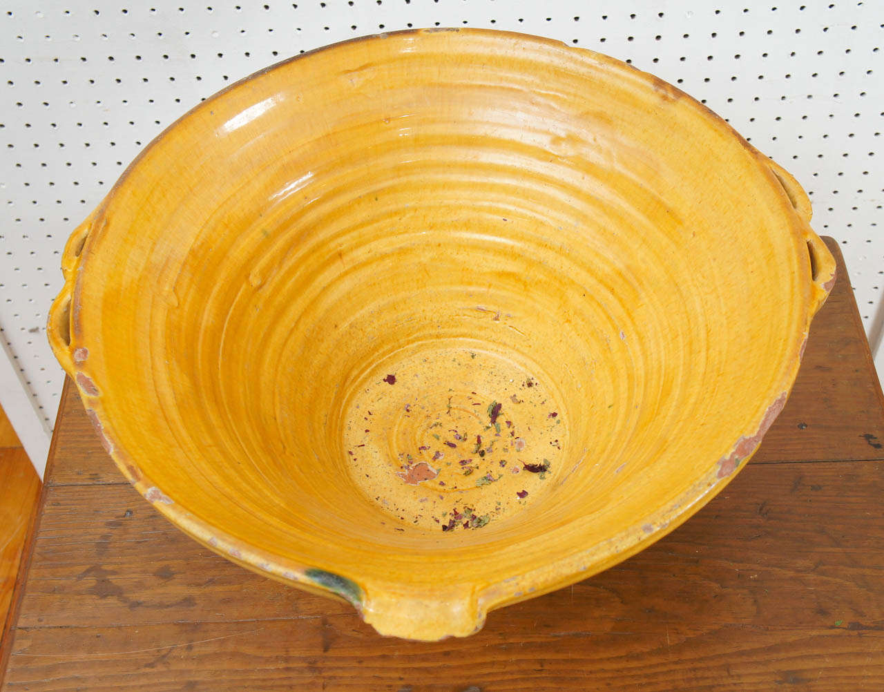 Large French Dairy Bowl In Good Condition In Sheffield, MA