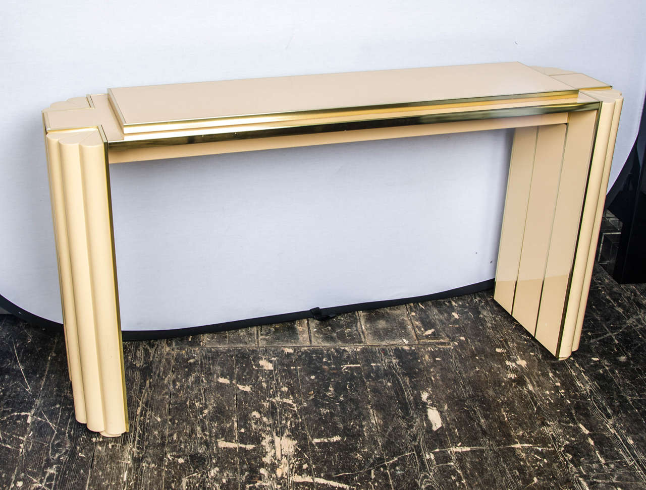 1970s French console in lacquered wood by Alain Delon for Maison Jansen signed on the side.
