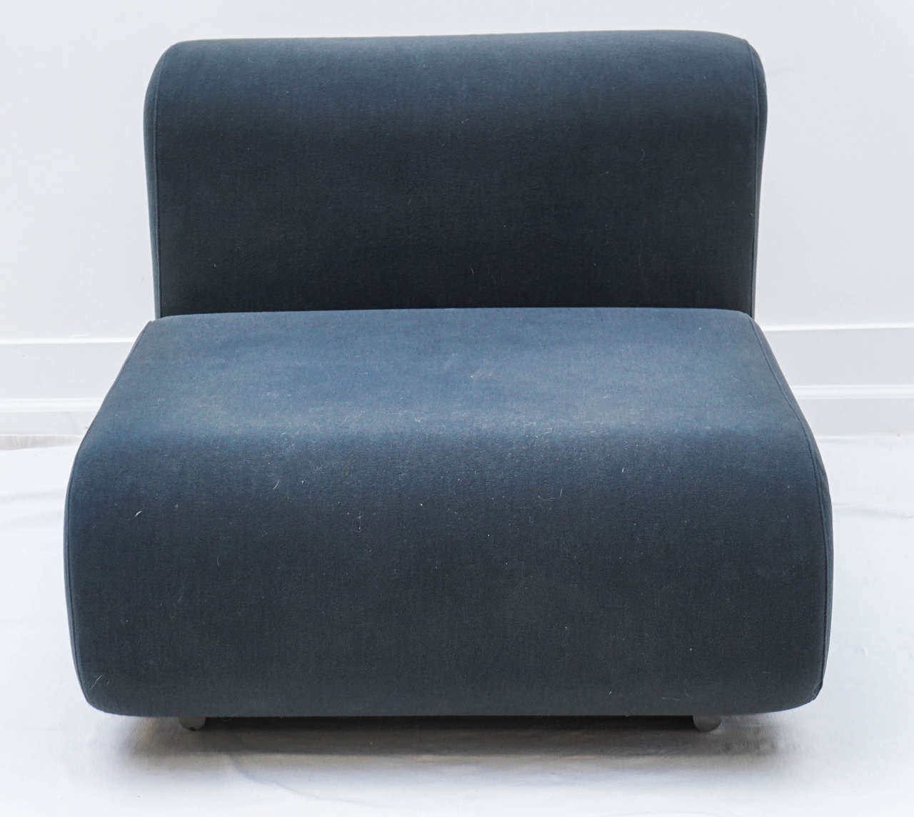 perfect little modern seat. designed by Kazuhide Takahama for Knoll
comfort and style. fabric could be used as is with a cleaning. update with Pucci or Larsen fabric and its crazy cool!