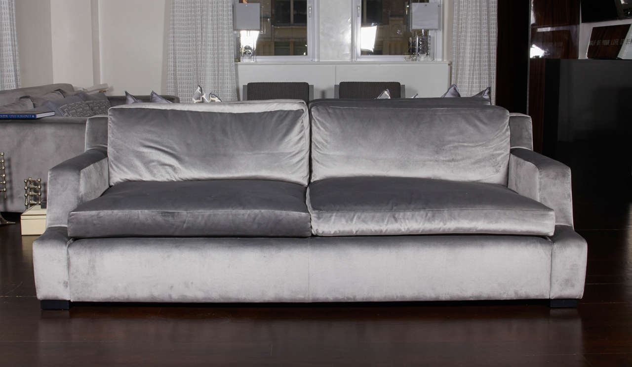 Modern Custom Têtê-à-Têtê Sofa with Four Custom Pillows with Flange Detail