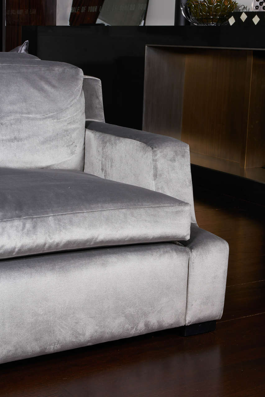 American Custom Têtê-à-Têtê Sofa with Four Custom Pillows with Flange Detail