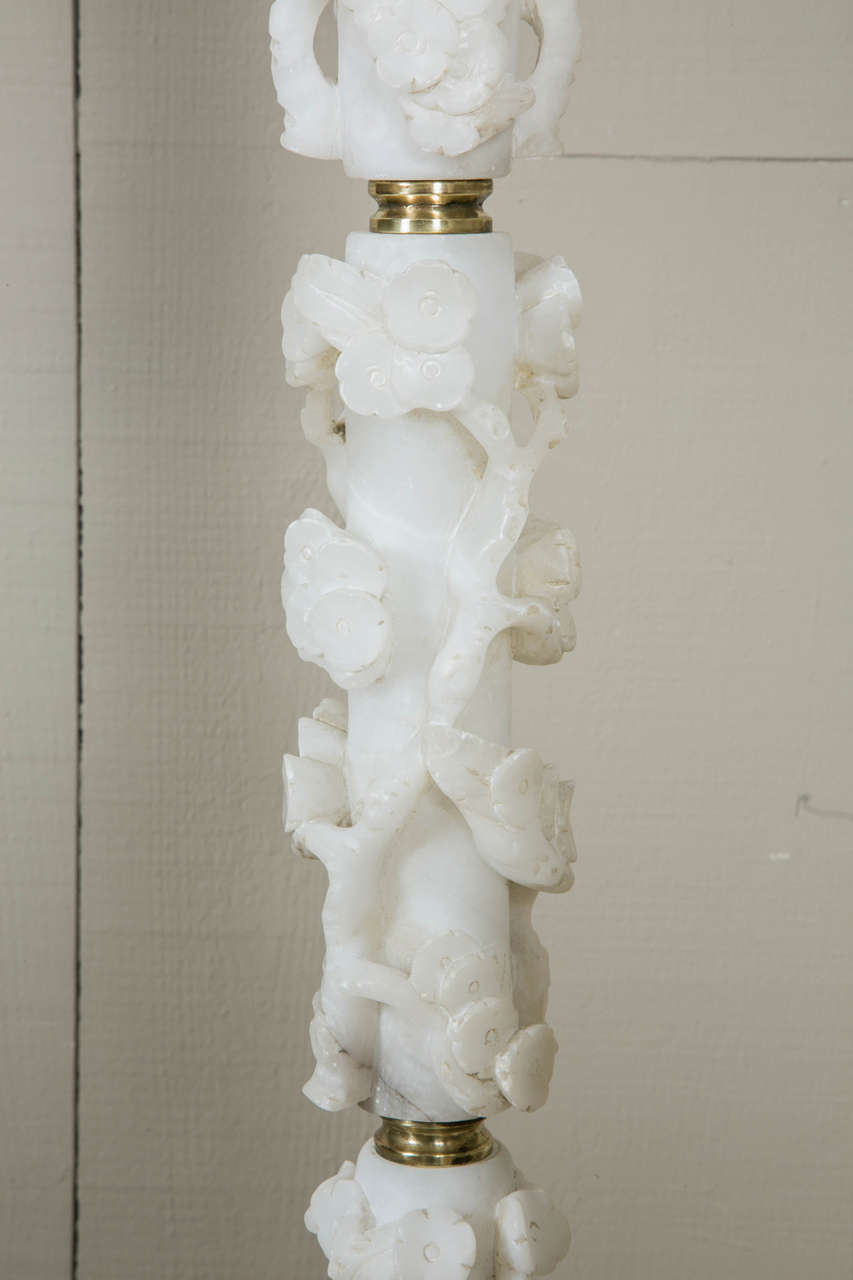 Mid-20th Century Italian Floor Lamp in Carved Alabaster with Floral Decor and Brass, circa 1940