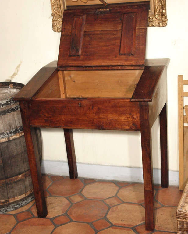19th century American pine standing slant-top desk, Southern provenance