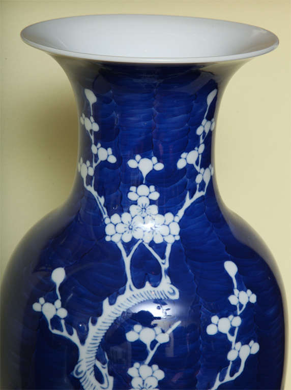 Blue and White Chinese Porcelain Baluster Vase, Early 20th Century 2