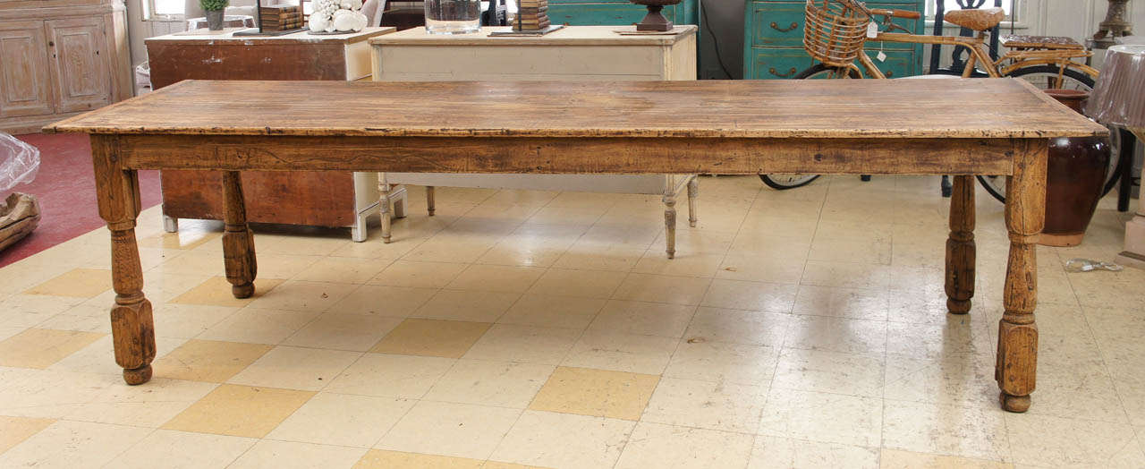 Oak and walnut 9' dining table, English, late 18th century. Two-board top with bread board ends, oak legs, minimal overhang. Perfect as kitchen work table, center island or dining table. Also suited as conference or farm table. Stripped with
