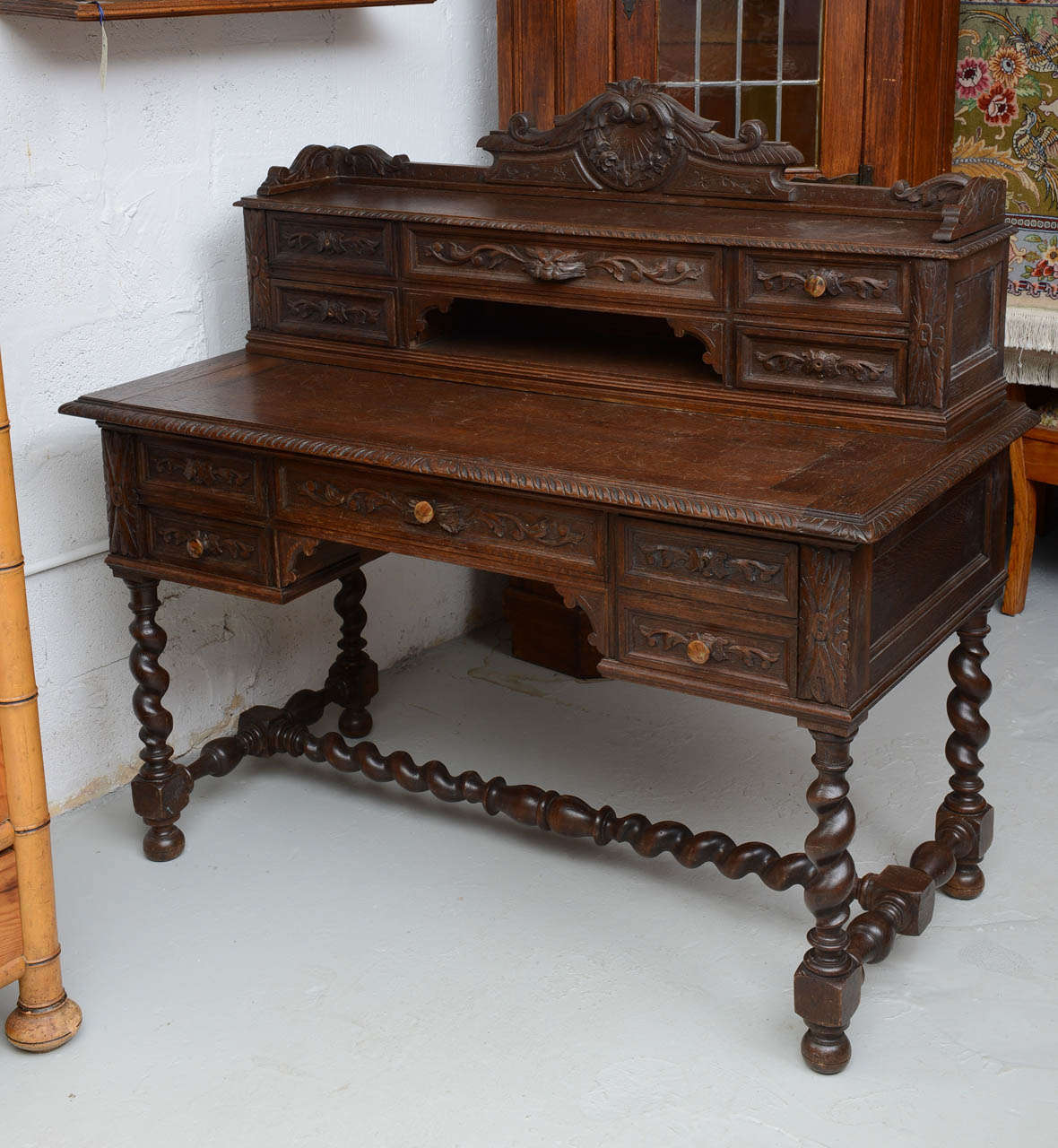 English Oak Desk with Barley Twist Legs and Stretcher, 19th Century In Good Condition In West Palm Beach, FL