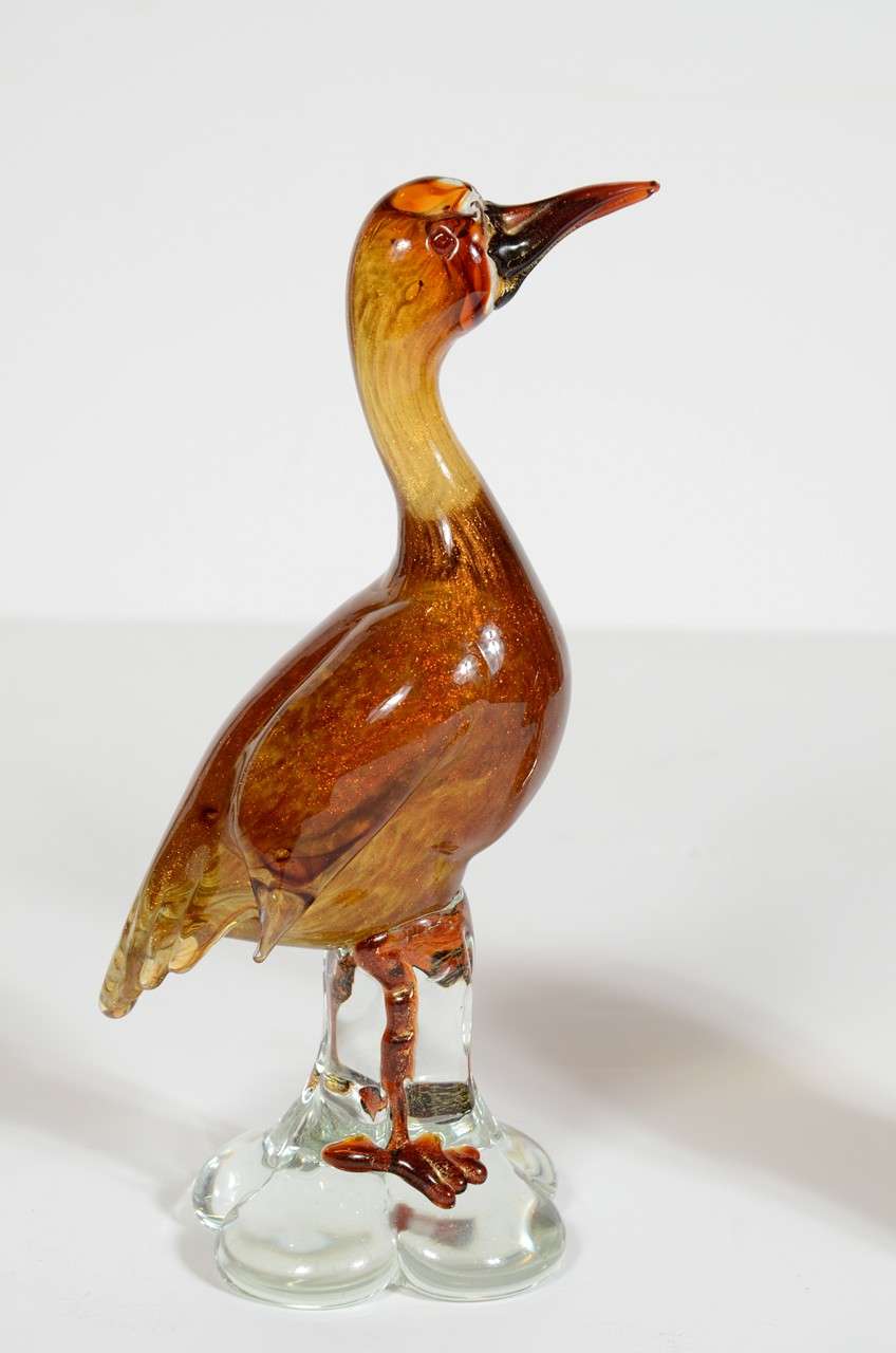 Pair Of Stunning Murano Glass Bird Sculptures With 24k Gold Dust In Excellent Condition In New York, NY