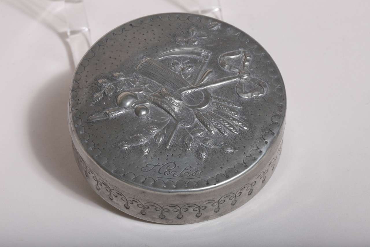 French Art Deco Circular Dinanderie Pewter Box by Cortesi 5