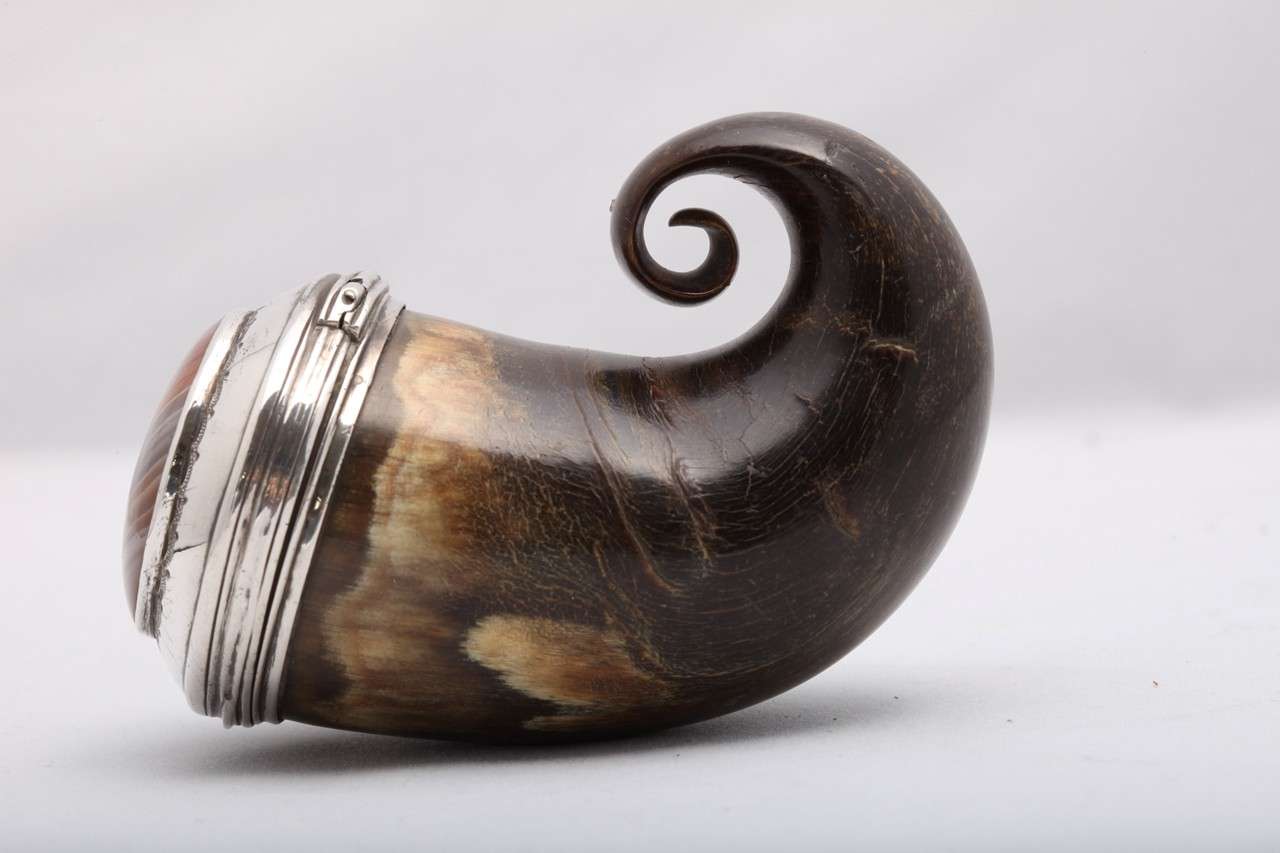 Scottish, sterling silver-mounted (unmarked but tested) ram's horn and  agate hinged lid snuff mull, Scotland, Ca. 1800. @6 1/2