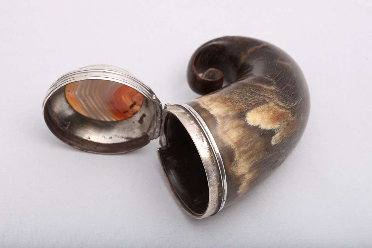 British Scottish Sterling Silver-Mounted Horn and Banded Agate Hinged Lid Snuff Mull