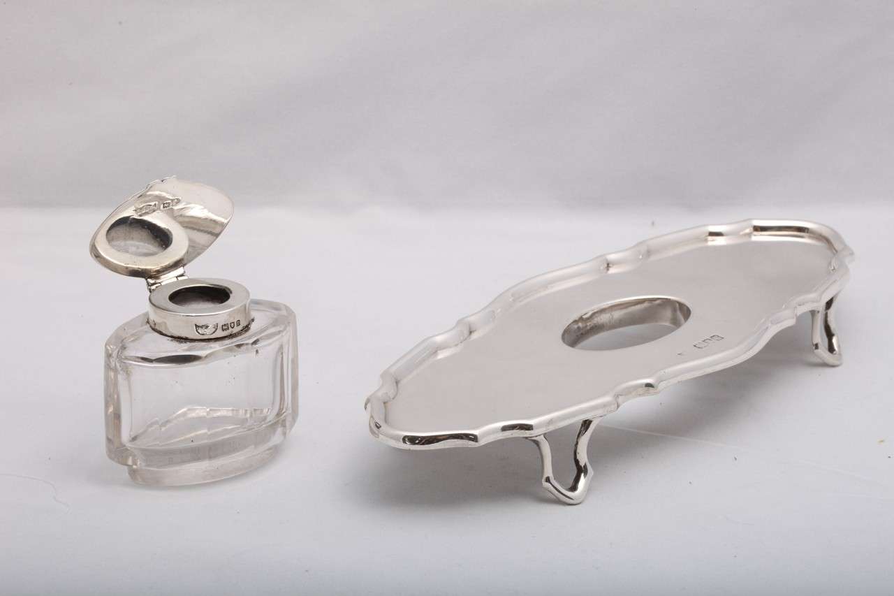 Calamaio con piede in argento sterling e cristallo di epoca edoardiana In condizioni ottime in vendita a New York, NY
