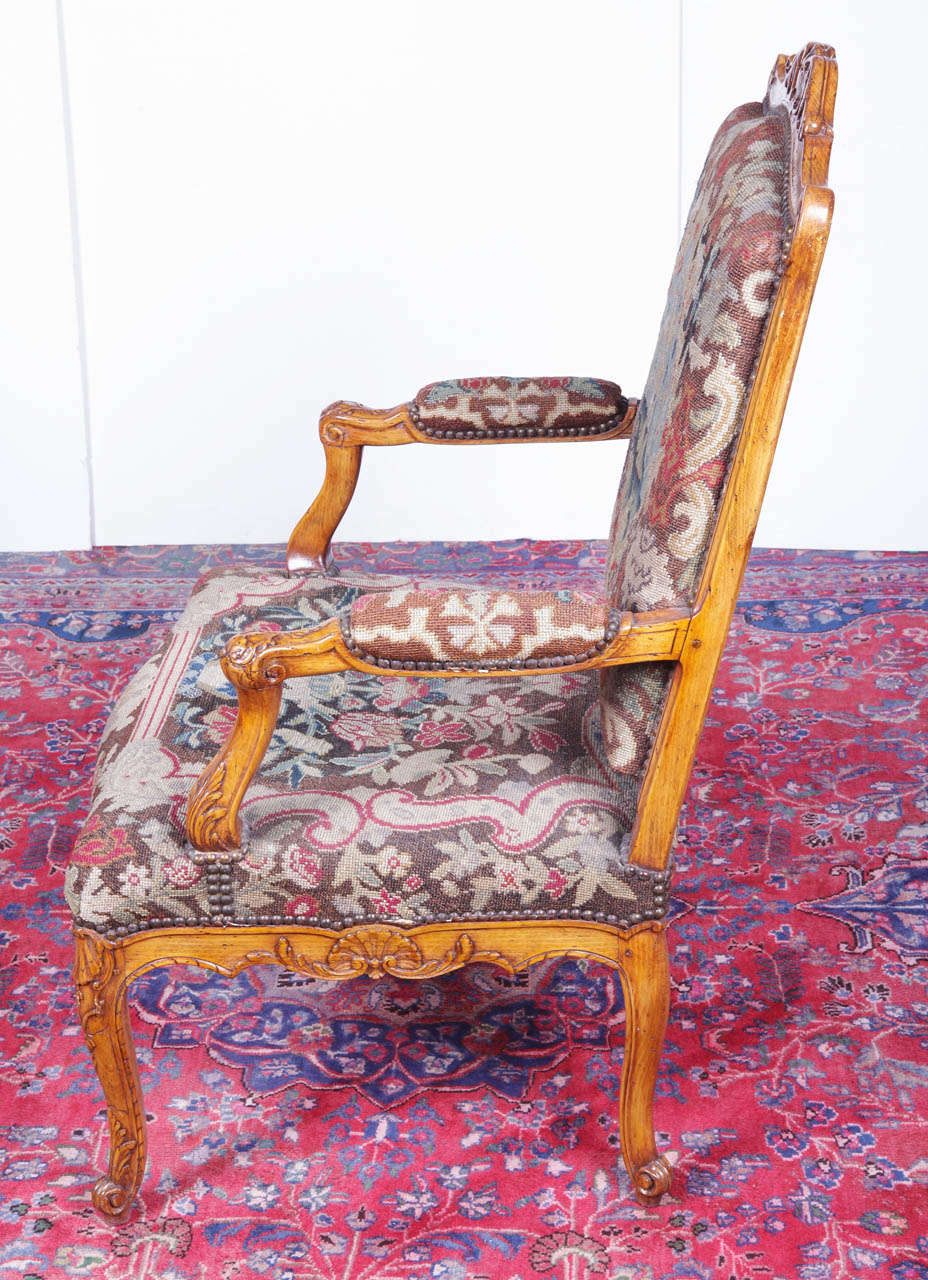 French Louis XV Fruitwood 18th c tapestry chairs For Sale 3