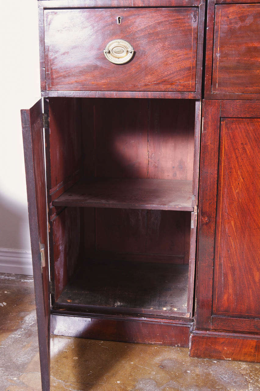18th c English George III flame mahogany bookcase with butlers desk For Sale 2