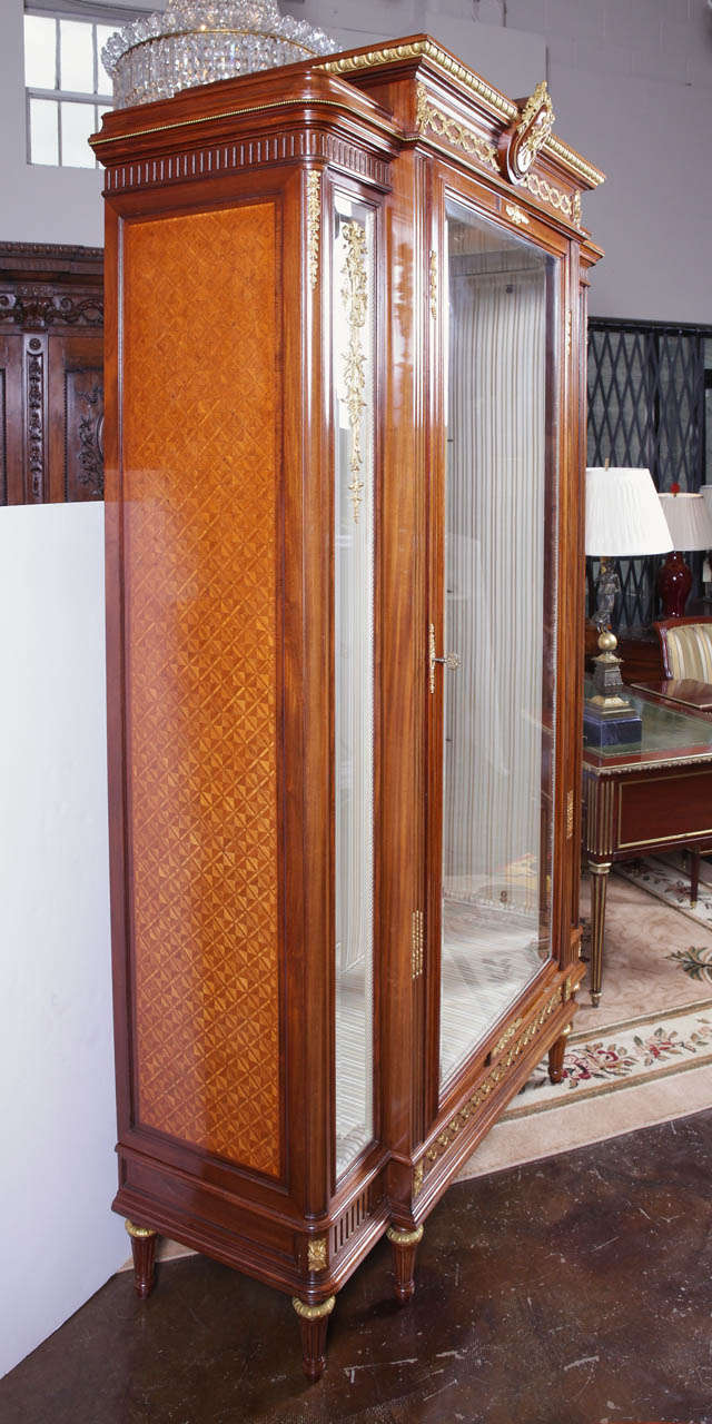 19th c Vitrine by Francois Linke In Excellent Condition In Dallas, TX