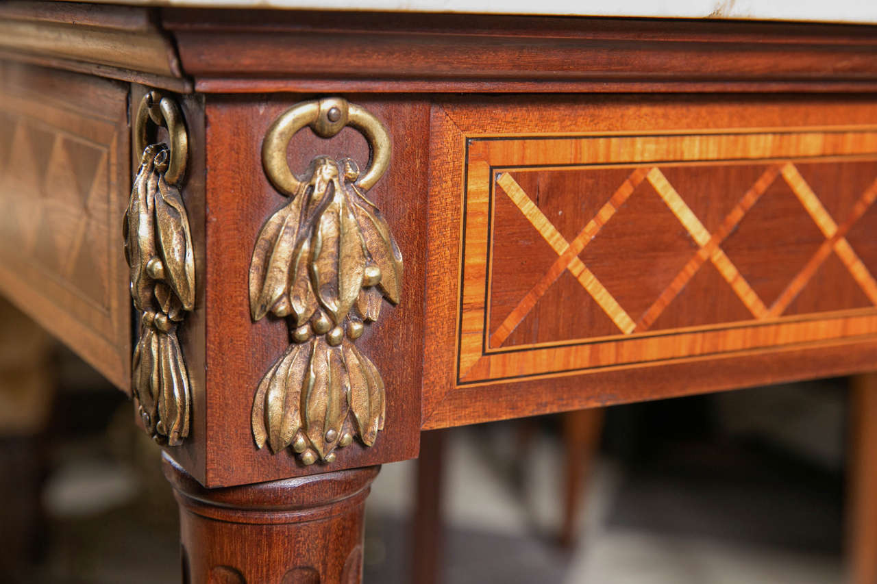 French Marquetry Inlaid Marble-Top Table In Excellent Condition For Sale In Woodbury, CT
