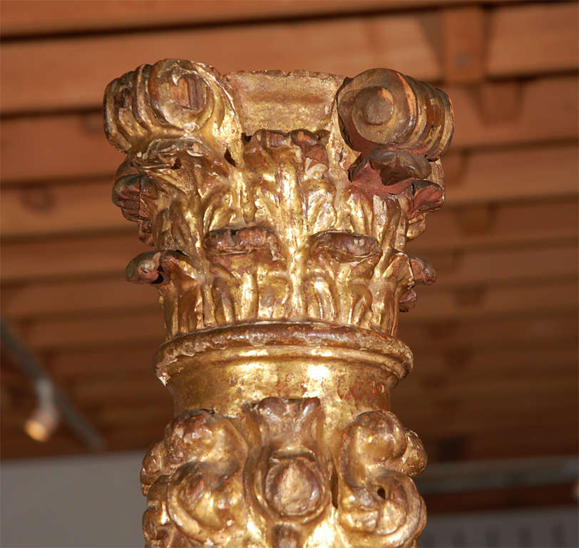 colonne en bois sculpté et doré Bon état - En vente à Newport Beach, CA