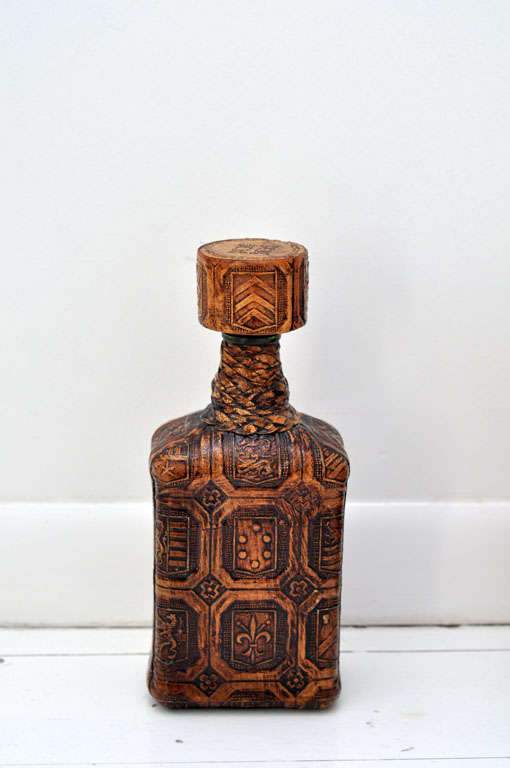 decanter in liverpool leather