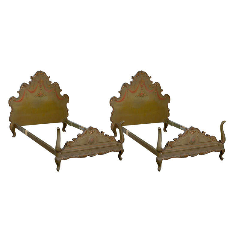 Pair of 18th-19th Century Venetian Style Twin Beds For Sale