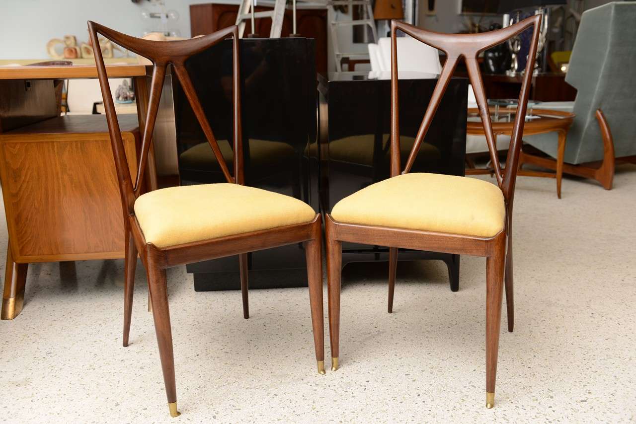 Mid-Century Modern A Pair of Guglielmo Ulrich Mahogany Side Chairs, Italy, 1950s