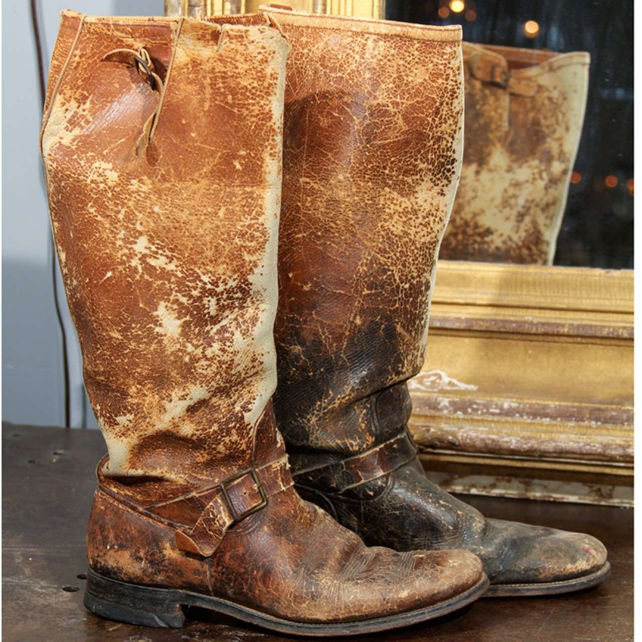very worn pair of horseman's boots, resoled and wearable with care
great decorative item       man's size 9-9.5ish