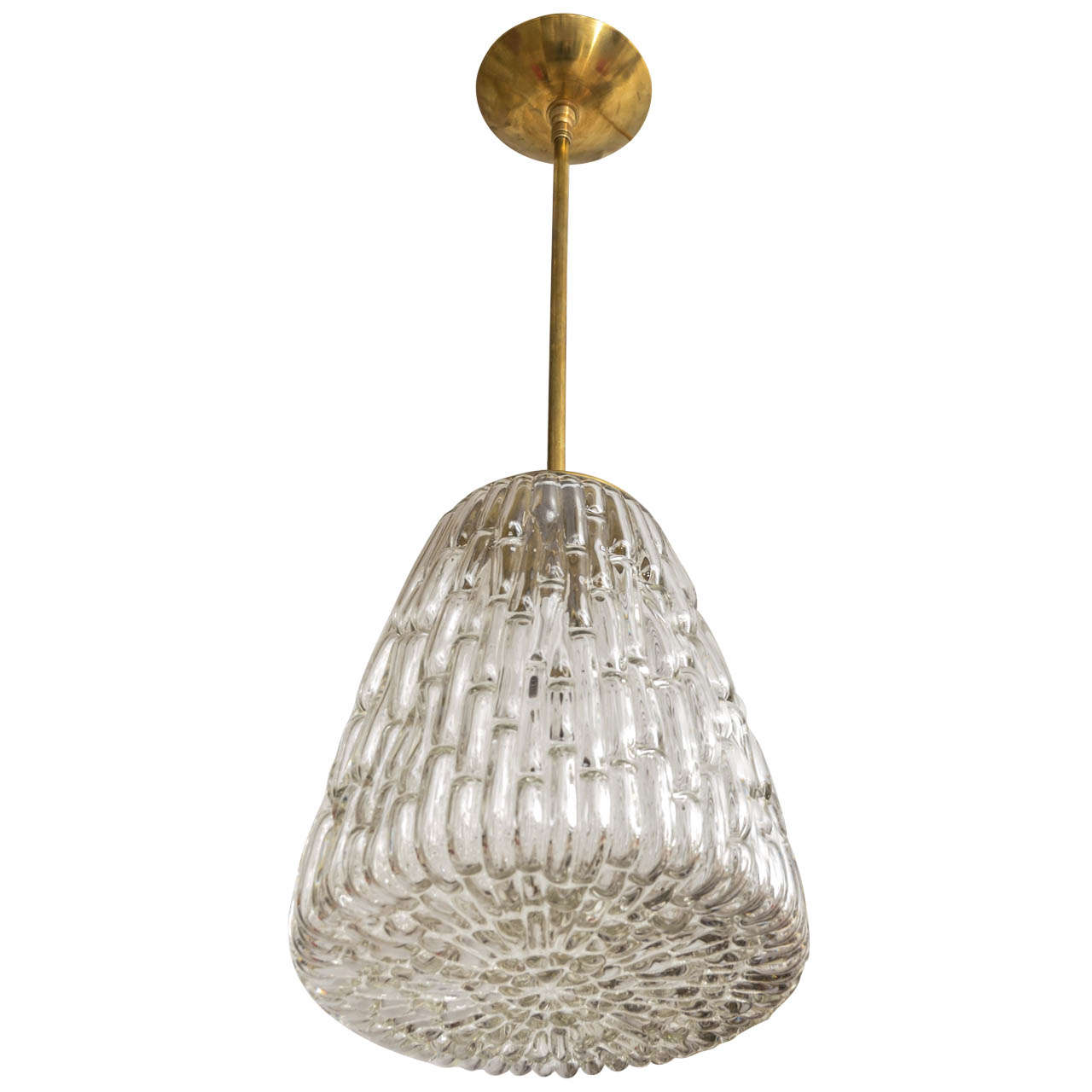 Lampe à suspension sculpturale en verre et laiton avec détail en bas fermé de Kalmar en vente