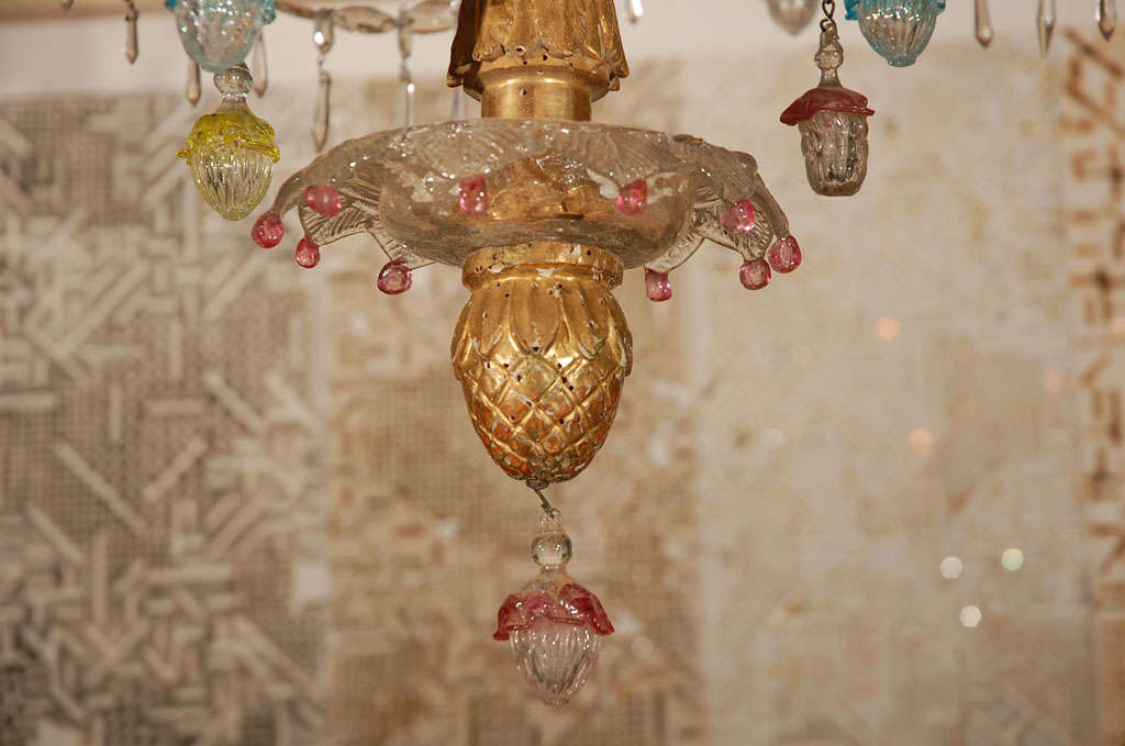 Genovesischer Kronleuchter aus vergoldetem Holz und Kristall (Italienisch) im Angebot