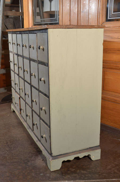 Antique Flight og Drawers 3