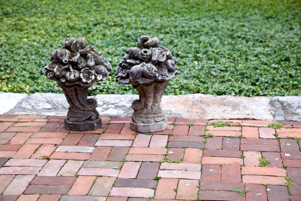 Pair of Floral Finials 4