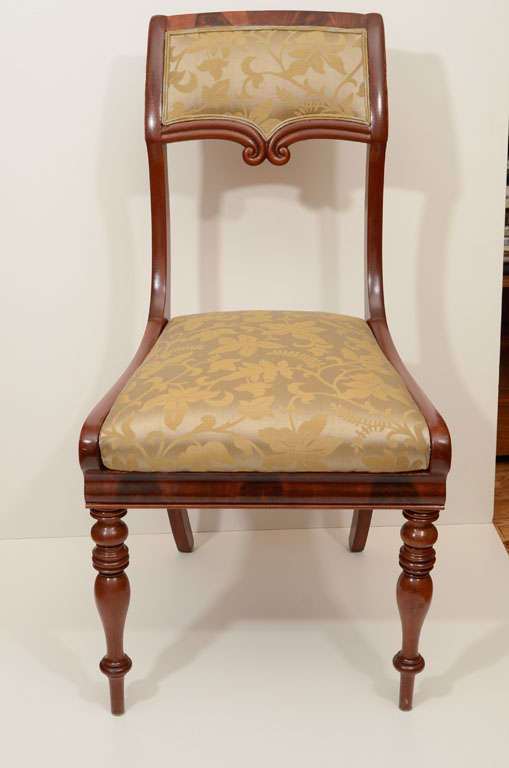 Set of Six Mahogany Dining Chairs In Excellent Condition For Sale In New York, NY