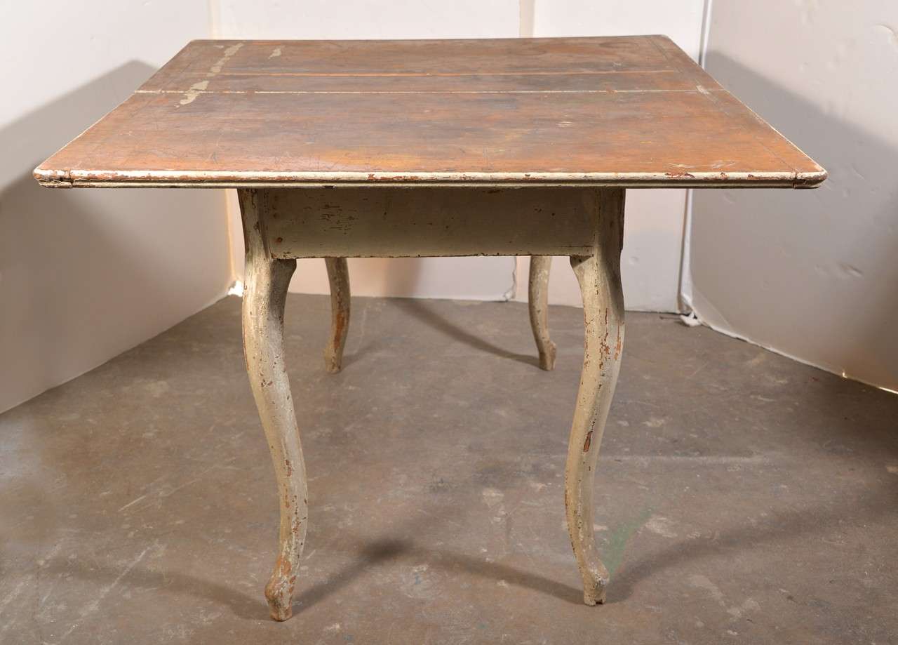 18th Century French Game Table with Cabriolet Legs and Original Paint 1
