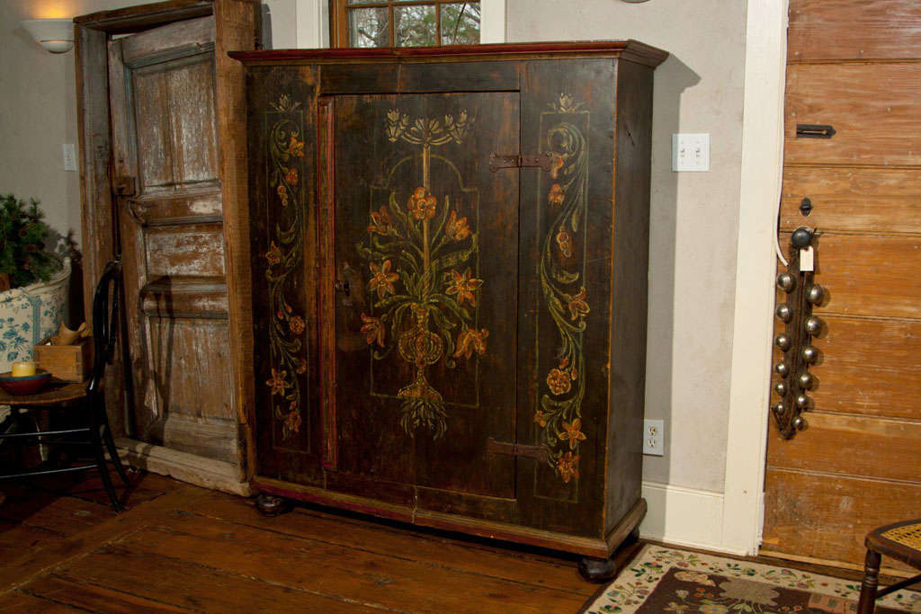 19th c. Bavarian Armoire For Sale 1