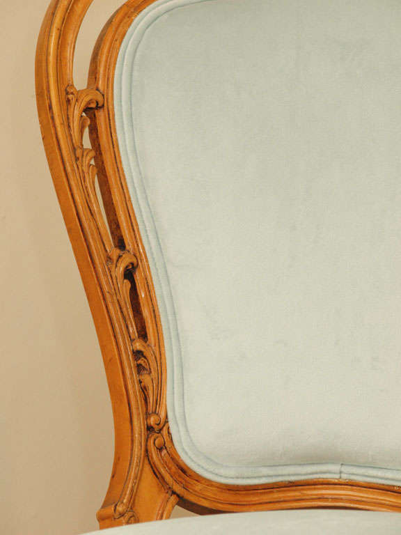 Set of 4 French Rococo Blonde Walnut Chairs in Aqua Velvet 3