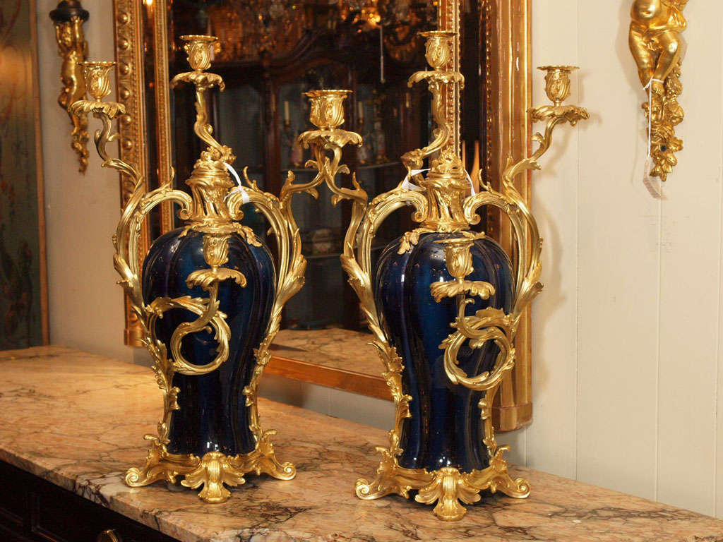 Antique French Urns Louis XV In Excellent Condition In New Orleans, LA