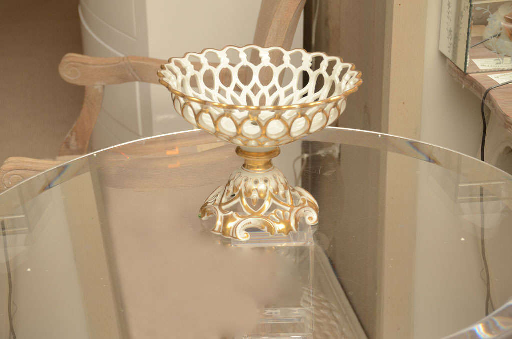 Beautiful Old Paris Porcelain white latticed bowl with gilt trim