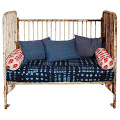 Antique Child's Crib/Small Daybed