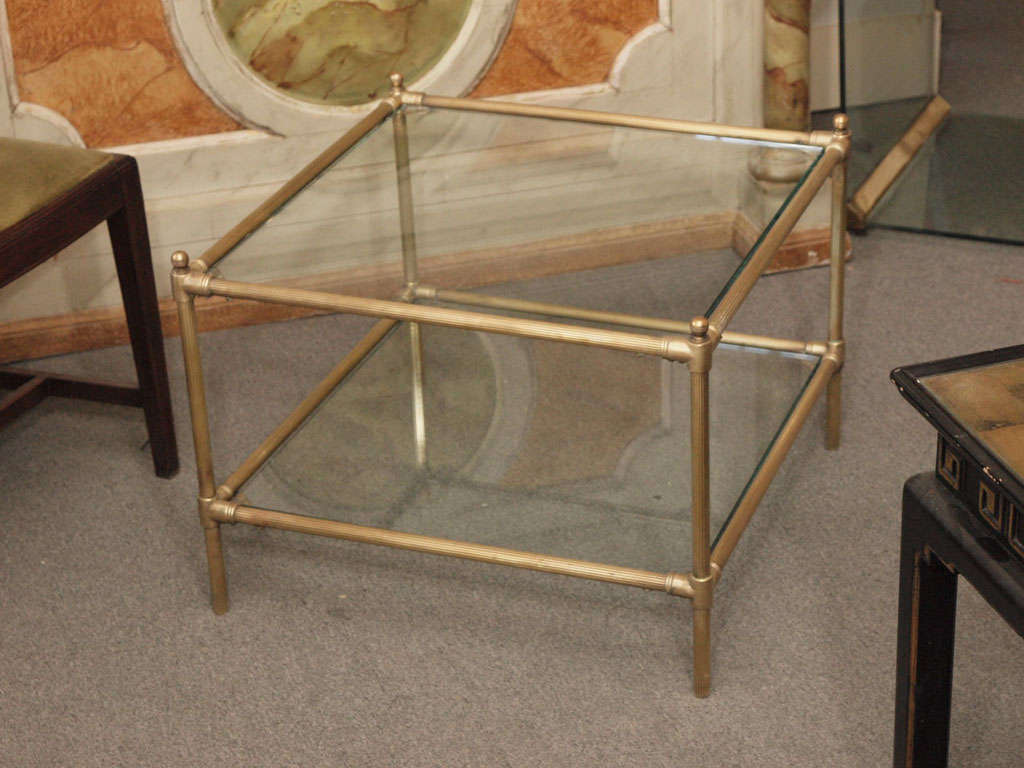 C 1940 Square French Style Moderne Glass and Fluted Brass Coffee Table (table basse carrée en verre et laiton cannelé)