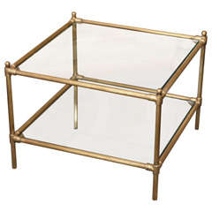 C 1940 Square French Style Moderne Glass and Fluted Brass Coffee Table (table basse carrée en verre et laiton cannelé)