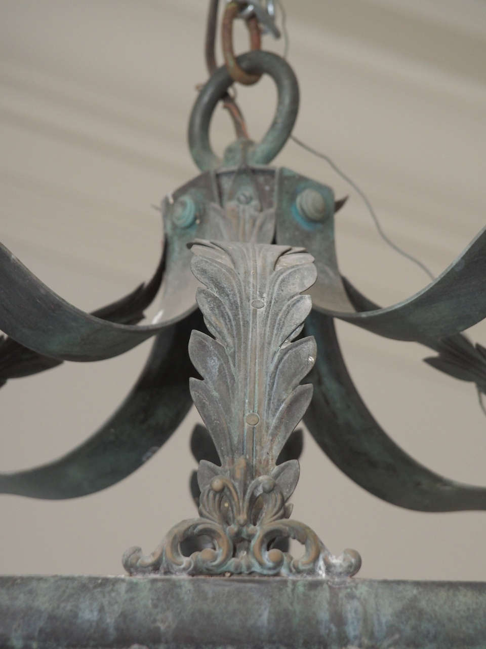 Monumental Lantern with an Acanthus Crown In Good Condition In New Orleans, LA