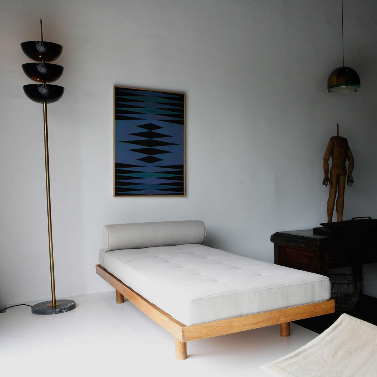 Le Corbusier and Charlotte Perriand Cite Daybed, France, 1956-1959 at  1stDibs | le corbusier day bed, le corbusier daybed, le corbusier bed