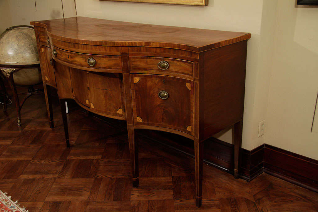 American A Lovely Federal Inlaid Serpentine Front Sideboard For Sale