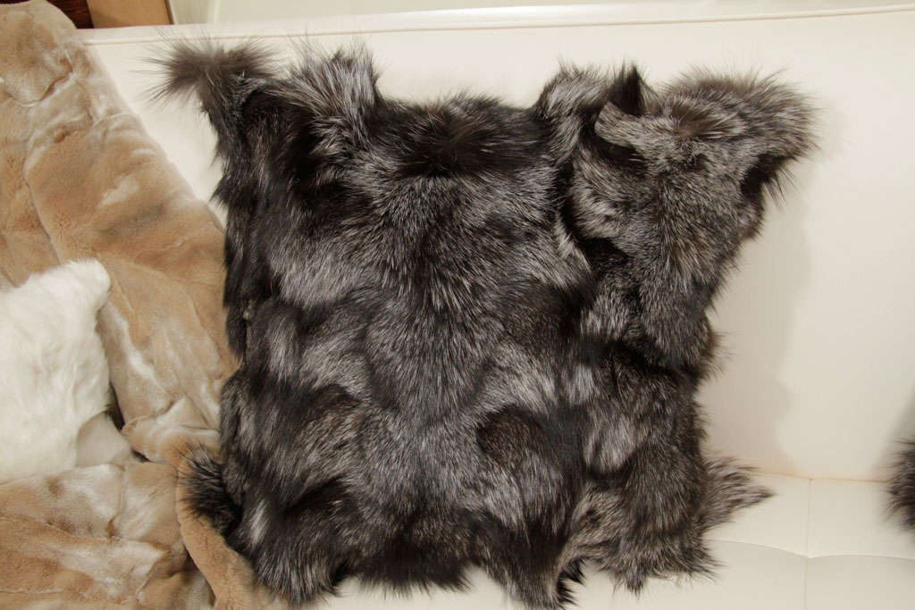 Fait main Coussin en fourrure de renard argenté, couleur grise, coussin en fourrure de renard, 18